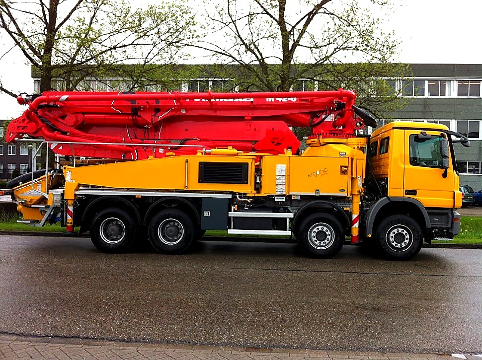 Concrete pump